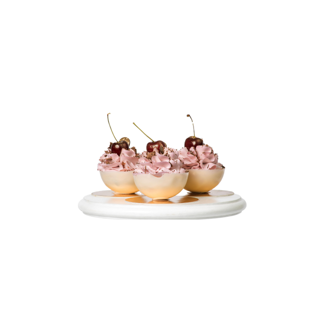Шоколадна півкуля з білого шоколаду з вершково-вишневим кремом, №18